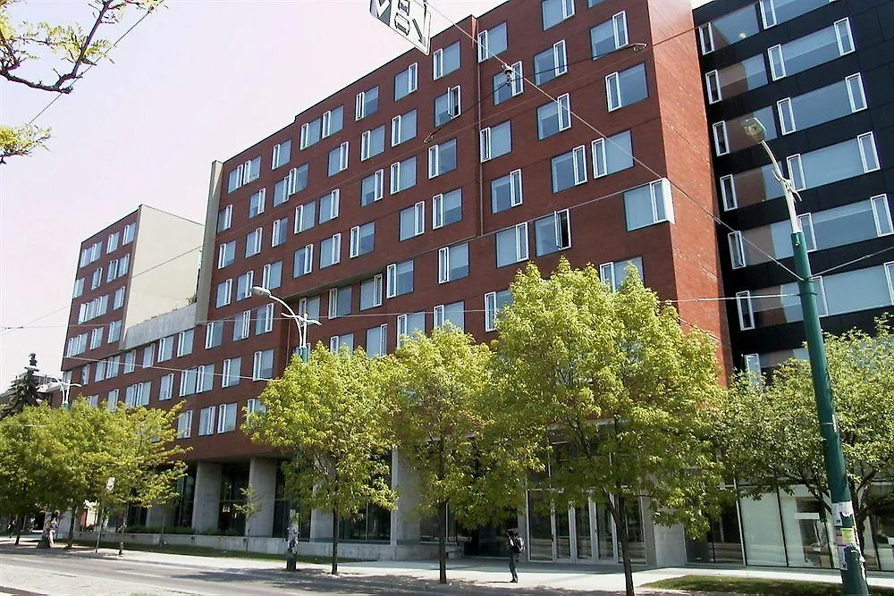 University Of Toronto-New College Residence-45 Willcocks Residence 0*, Toronto